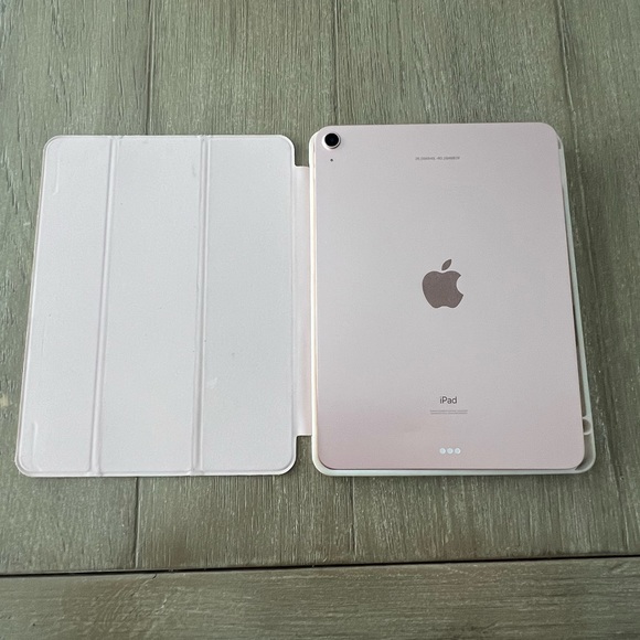 Apple 10.9-Inch iPad Air (4th Generation) - 256GB - Rose Gold - Picture 3 of 8